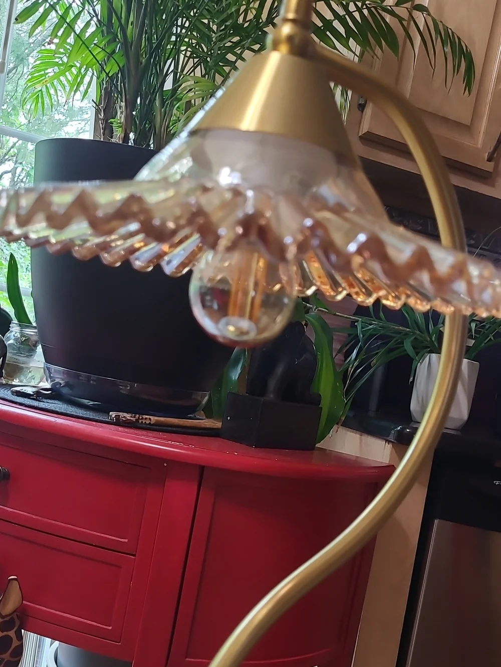 Thomasville Brass Glass Ruffled Shade Table Lamp